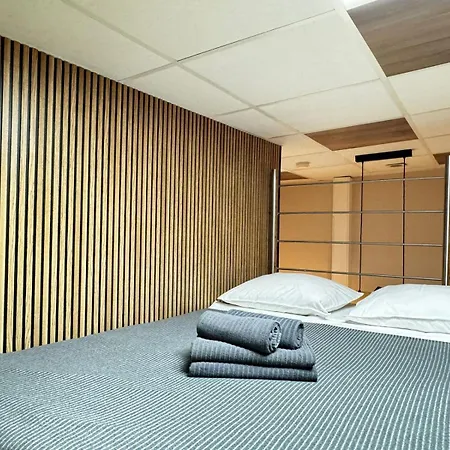 Apartment Lliri 7 *